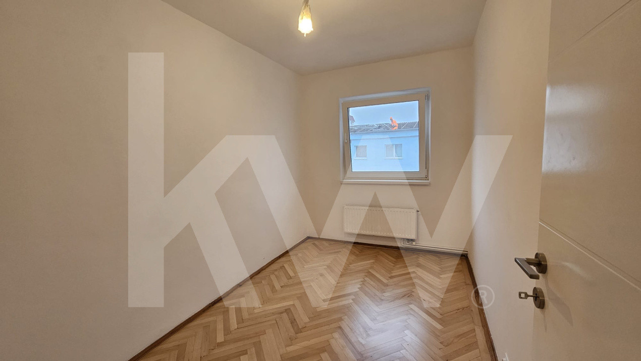 Apartament 3 camere, decomandat, 56 mpu, Valea Aurie