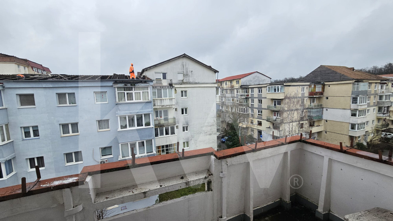 Apartament 3 camere, decomandat, 56 mpu, Valea Aurie