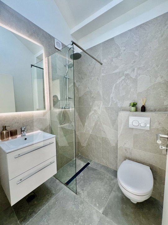 Penthouse 4 camere - mobilat si utilat, intabulat