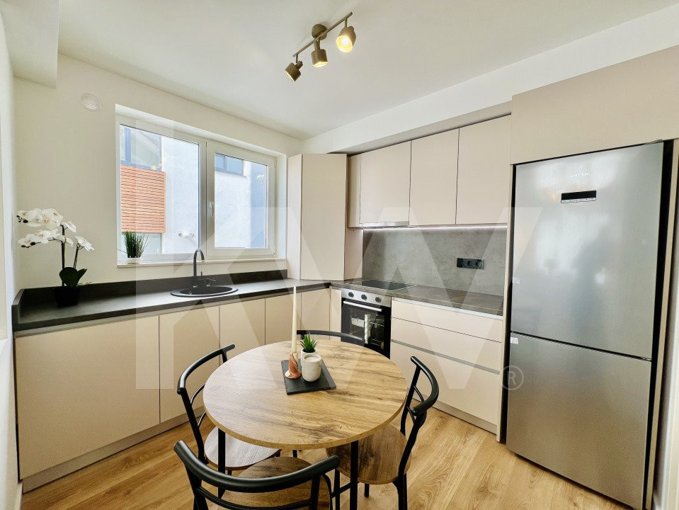Penthouse 4 camere - mobilat si utilat, intabulat