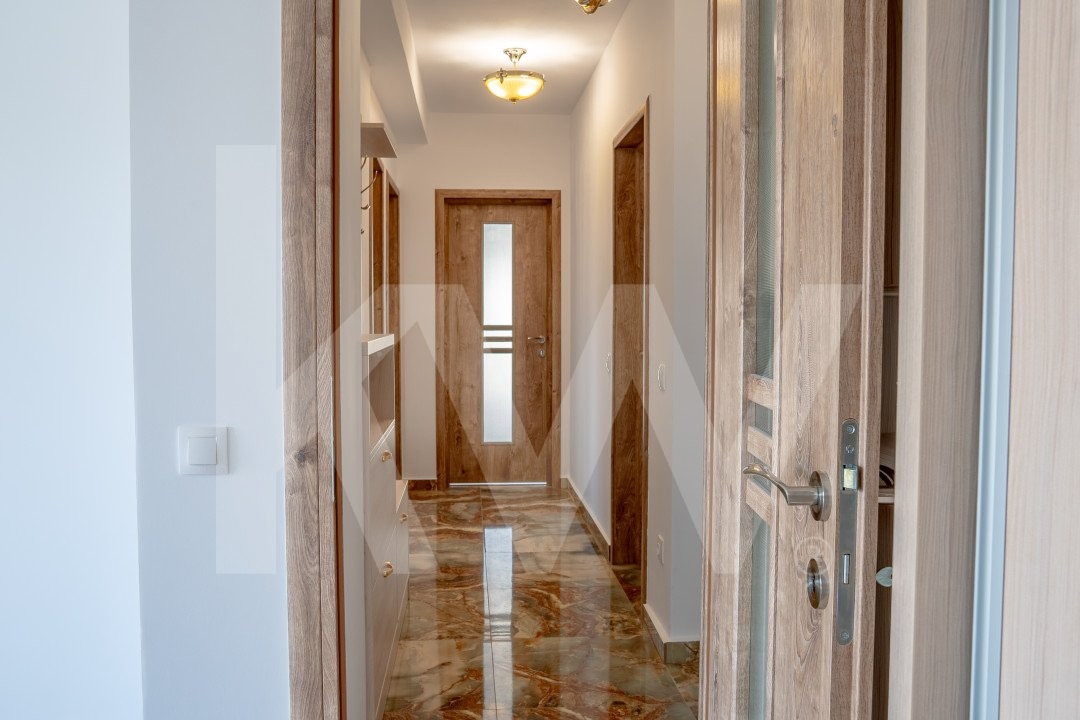 Apartament cu 3 camere de vânzare zona Dedeman